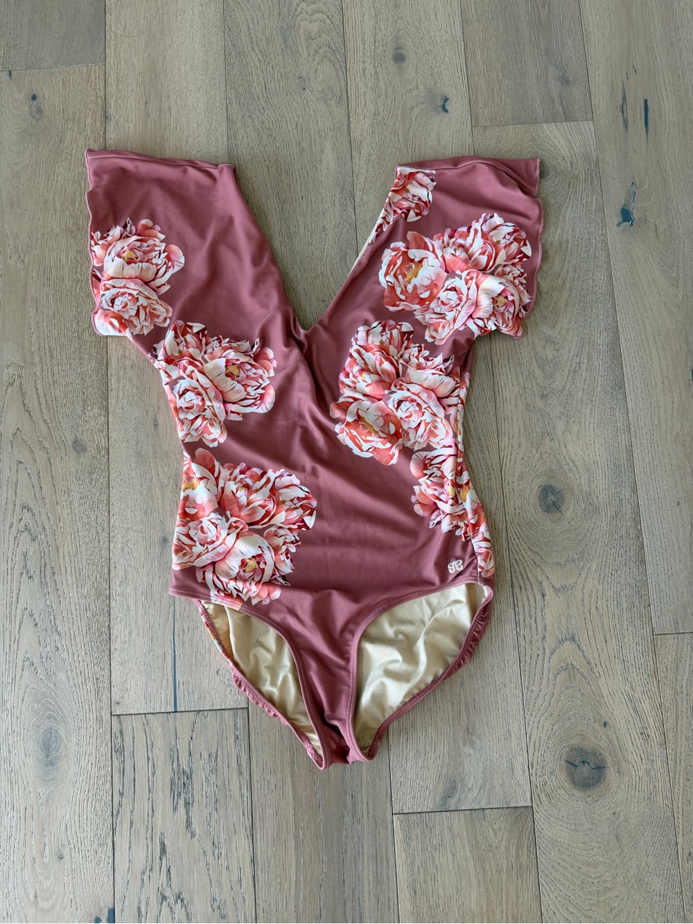 Albion Fit One-Piece Swimsuit Women's Small Floral Flutter Sleeve V-Neck Pink